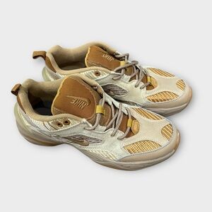 NIKE M2K TEKNO Sneakers SIZE Men’s 9.5 Women’s 11